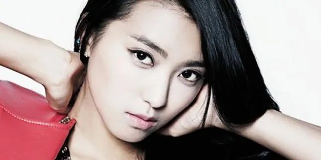 Seksi Dalam Hitam, Bora Sistar Rilis Teaser Foto Comeback