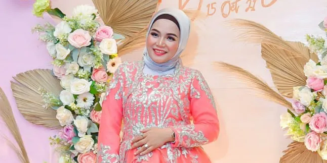 Selain Elly Sugigi, Niatulhusna Meraih Kesuksesan Jalani Profesi Koordinator Penonton Bayaran