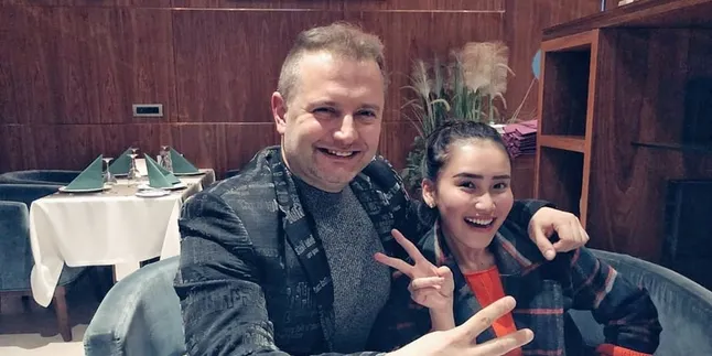 Selain Liburan, Ayu Ting Ting Juga Bikin Project Bareng Produser Musik di Turki