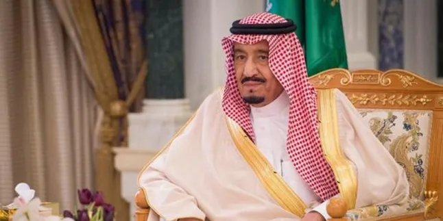 Selain Liburan, Raja Salman Sempatkan Tanam Pohon di Istana Bogor