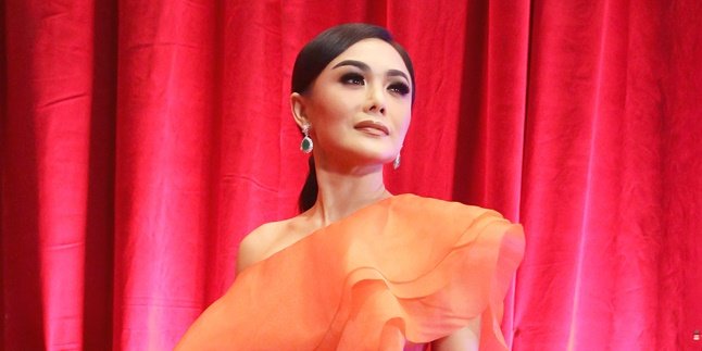 Always Looking Forever Young, Yuni Shara: I Also Have Wrinkles and Gray Hair