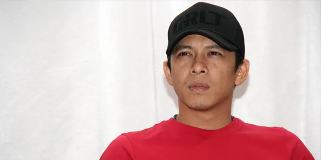 Selalu Tampil Kece, Ini Dia Fashion Item Favorit Ariel 'NOAH'