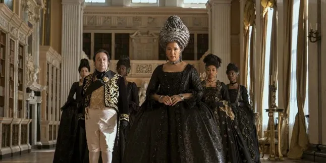Always Appearing Eccentric, Queen Charlotte Actually Wore 19 Wigs in Bridgerton Season 4