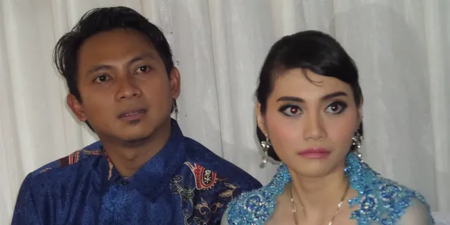 Selamat! Aden Bajaj Resmi Nikahi Shinta Fitria Selamat! Aden Bajaj Resmi Nikahi Shinta Fitria