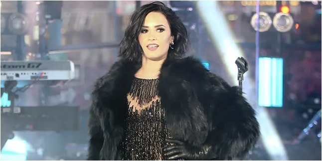 Selamat dari Overdosis, Demi Lovato kini Bahagia dan Berjanji Bakal Buka-Bukaan Selamat dari Overdosis, Demi Lovato kini Bahagia dan Berjanji Bakal Buka-Bukaan