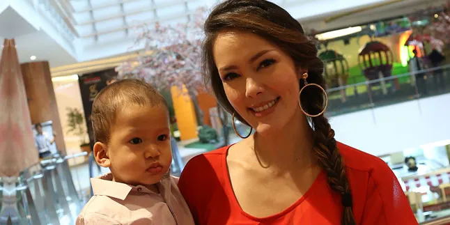 Selamat! Hot Mom Cathy Sharon Hamil Anak Kedua
