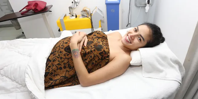 Selamat, Nikita Mirzani Lahirkan Bayi Laki-Laki