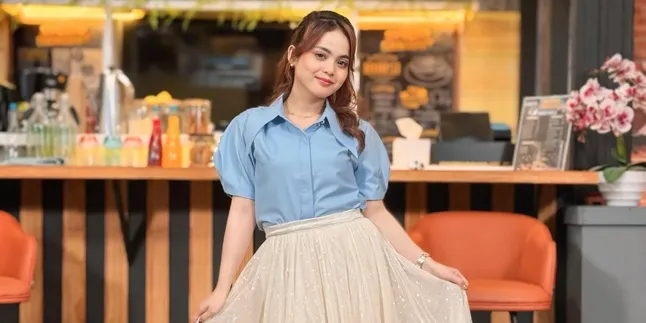 Congratulations! Putri Isnari is Pregnant with Her First Child