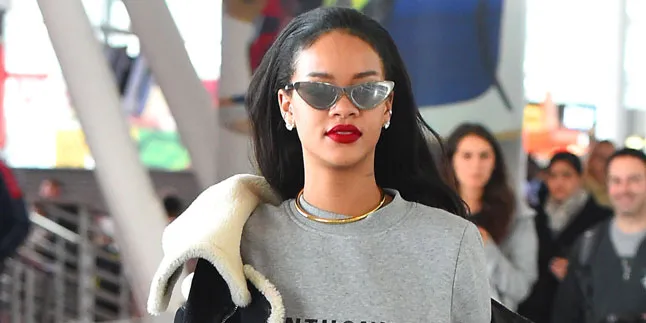 Selamat! Rihanna Jadi Wajah Baru Dior