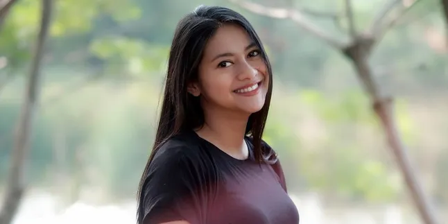 Selamat! Rini Yulianti Melahirkan Anak Pertama Berjenis Kelamin Laki-Laki Selamat! Rini Yulianti Melahirkan Anak Pertama Berjenis Kelamin Laki-Laki