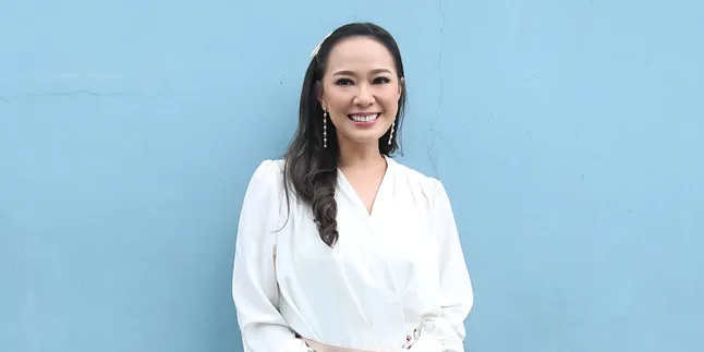 Selamat! Yuanita Christiani Melahirkan Anak Pertama Berjenis Kelamin Perempuan Selamat! Yuanita Christiani Melahirkan Anak Pertama Berjenis Kelamin Perempuan