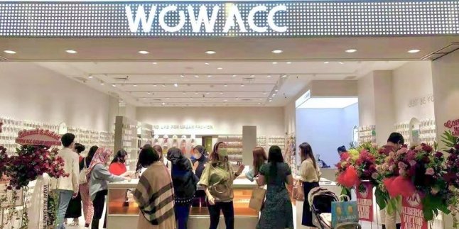 Influencer Devy Julita Shows Support for the Opening of WOW ACC Indonesia's 2nd Store