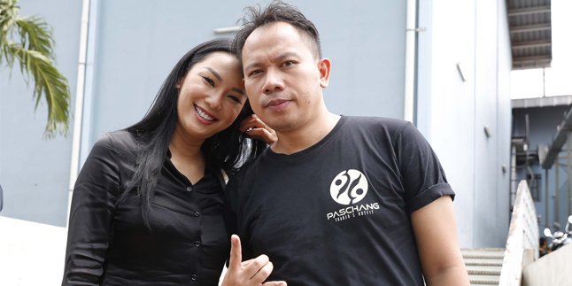 After the Proposal, Vicky Prasetyo and His Children Will Express Their Love for Kalina Ocktaranny