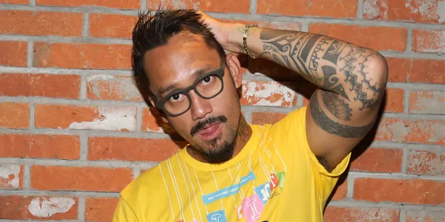 #SelfGoal Sederhana Tora Sudiro di 2017, Ingin Selalu Cium Istri