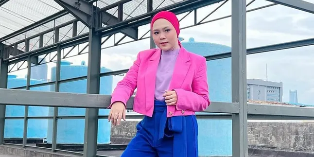 Selfi Yamma Ungkap Bayaran Pertama Nyanyi, Cuma Buat Beli Bakso Selfi Yamma Ungkap Bayaran Pertama Nyanyi, Cuma Buat Beli Bakso