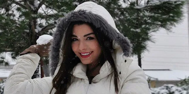 Selfie Cantik, Gulcin Tuncok 'Sapa' Fans Dalam Bahasa Indonesia