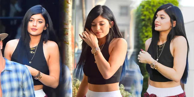 Selfie Cantik, Kylie Jenner Pamer Gaya Barunya