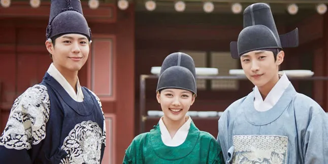Selfie Cute Park Bo Gum & Geng Muda 'Moonlight Drawn by Clouds' Selfie Cute Park Bo Gum & Geng Muda 'Moonlight Drawn by Clouds'
