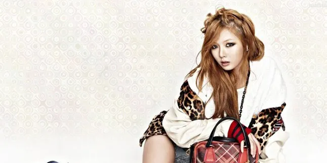 Sembuh Dari Sakit, HyunA Kembali Tampil Dengan 4minute