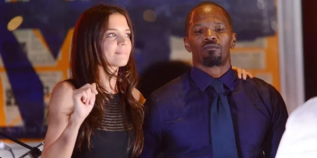 Sembunyi Dari Publik, Ini Yang Dilakukan Katie Holmes & Jamie Sembunyi Dari Publik, Ini Yang Dilakukan Katie Holmes & Jamie