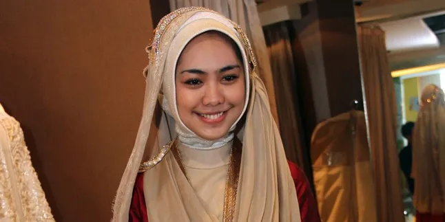 Seminggu Jelang Nikah, Bagaimana Perasaan Oki Setiana Dewi? Seminggu Jelang Nikah, Bagaimana Perasaan Oki Setiana Dewi?