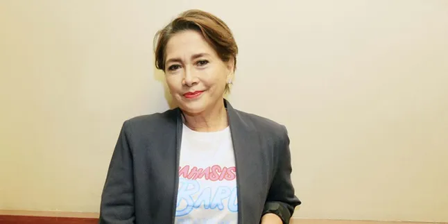 Belum Seminggu Tayang di Bioskop, 'MAHASISWI BARU' Laris Manis Diburu Penonton Belum Seminggu Tayang di Bioskop, 'MAHASISWI BARU' Laris Manis Diburu Penonton