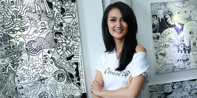 Semobil Sama Suami, Atiqah Hasiholan Sering Jadi Sopir Semobil Sama Suami, Atiqah Hasiholan Sering Jadi Sopir