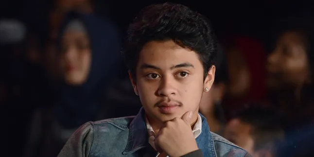 Sempat Diisukan Pacaran, Bastian Steel Akhirnya Posting Foto Bareng Shafa Harris