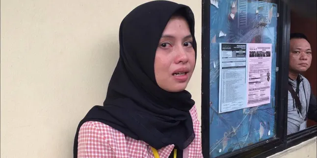Sempat Kesulitan Finansial Karena Kasus Narkoba Sang Suami, Istri Zul Zivilia Pernah Minta Bantuan Label Sempat Kesulitan Finansial Karena Kasus Narkoba Sang Suami, Istri Zul Zivilia Pernah Minta Bantuan Label