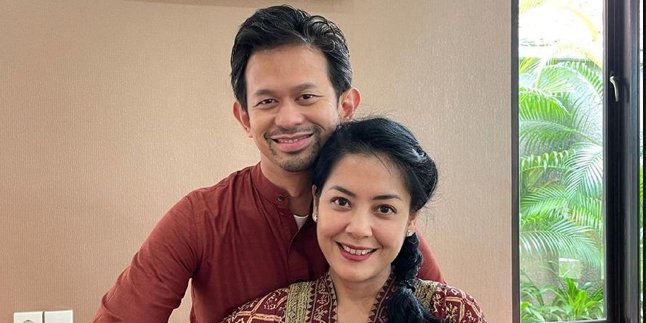 Formerly in a Long-Distance Relationship and Living in Bali, Lulu Tobing Returns to Jakarta and Embraces Her Husband Lovingly