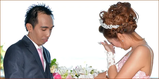 Sempat Menangis, Ini Detail Janji Suci Bella Shofie dan Suryono Sempat Menangis, Ini Detail Janji Suci Bella Shofie dan Suryono