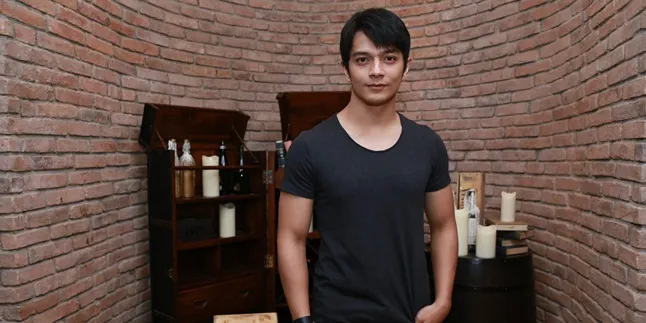 Sempat Sungkan, Rico Verald Terbiasa Pegang Tubuh Nikita Mirzani Sempat Sungkan, Rico Verald Terbiasa Pegang Tubuh Nikita Mirzani