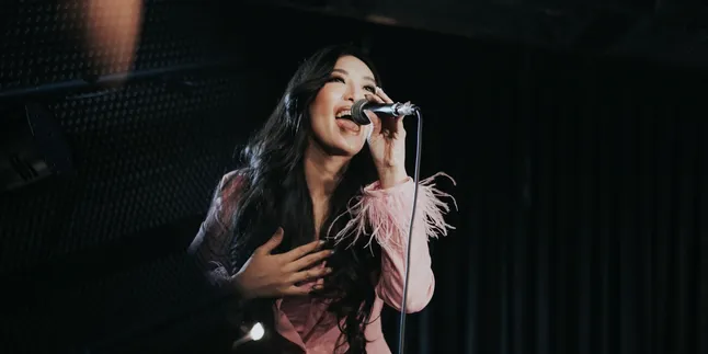 Sempat Vakum Setahun, Tiara Effendy Comeback Rilis Single 'Sama Rata'