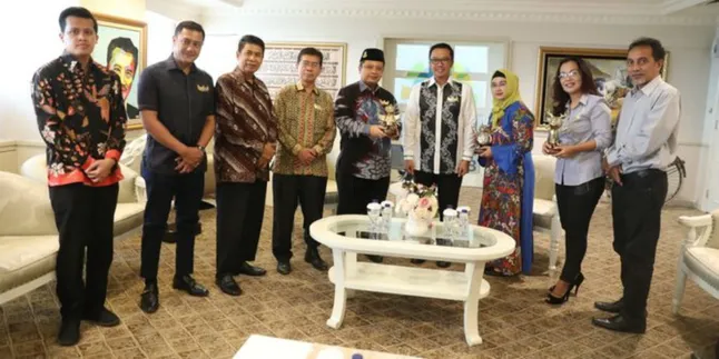 Senangnya Menpora, Saat Pihak Keraton Promosikan Kearifan Lokal