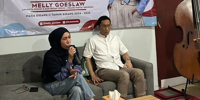 Seni dan Budaya sebagai Sarana Persatuan, Melly Goeslaw Sosialisasikan Kreativitas Tim Muhibah Angklung Bandung dalam Kebangsaan