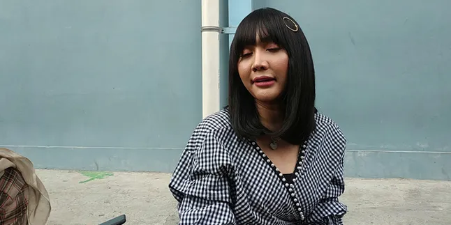 Sensasi Lucinta Luna, Pembalut Lepas Kala Latihan di Tempat Fitness