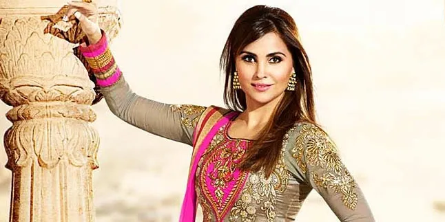 Senyum Identik Lara Dutta Bareng Putri Kecilnya Ini Bikin Gemas