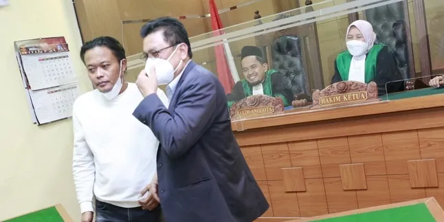 Sepakat Berpisah, Sule Nafkahi Nathalie Sebesar 25 Juta Setiap Bulan Sepakat Berpisah, Sule Nafkahi Nathalie Sebesar 25 Juta Setiap Bulan