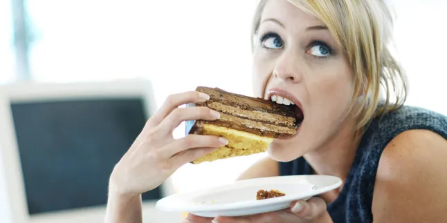 Seperti Apa Gaya Seleb Saat Asyik Makan?