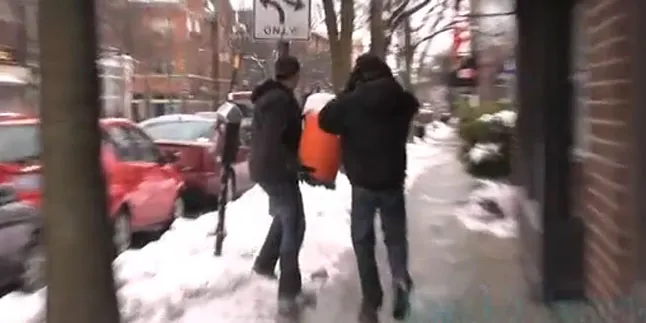 Seperti Apa Rasanya Disiram Seember Salju?