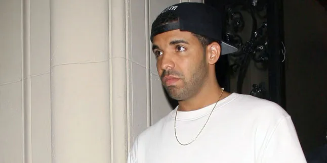 Seperti Chris Brown, Drake Juga Tersandung Masalah Anak?