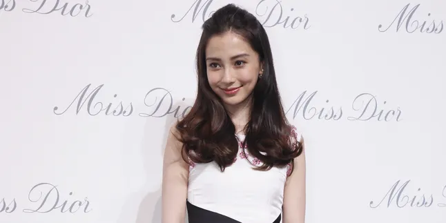 Seperti Ini Karangan Bunga Nikahan Angelababy, Mewah Dari Prancis