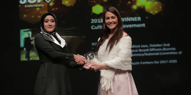 Sering Dapat Peran Antagonis, Instagram Rina Herk Diserang Haters Sering Dapat Peran Antagonis, Instagram Rina Herk Diserang Haters