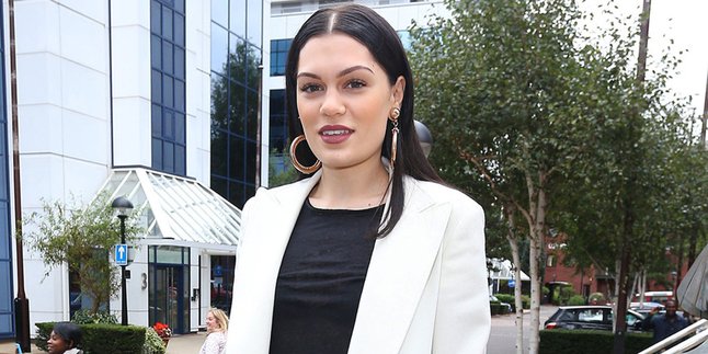 Sering Dibully, Masa Lalu Jessie J Penuh Pilu