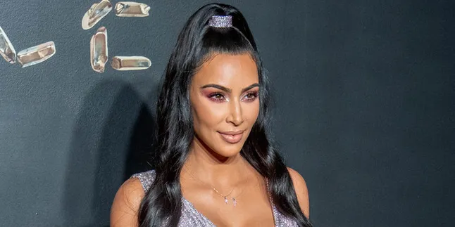 Sering Dikira Operasi Plastik, Ini Pengakuan Kim Kardashian Sering Dikira Operasi Plastik, Ini Pengakuan Kim Kardashian