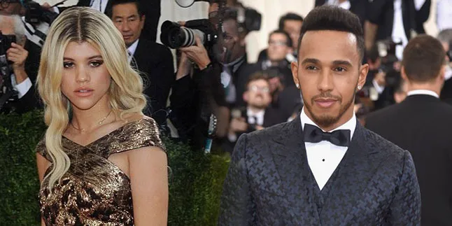 Sering Ketahuan Kencan, Sofia Richie & Lewis Hamilton Pacaran?