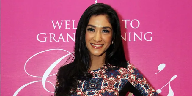 Sering Komplain, Akhirnya Fanny Ghassani Punya Salon Sendiri Sering Komplain, Akhirnya Fanny Ghassani Punya Salon Sendiri