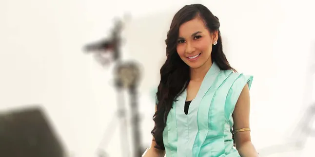 Serius Bernyanyi, Isya Jeeperson Siap Menjadi Diva? Serius Bernyanyi, Isya Jeeperson Siap Menjadi Diva?