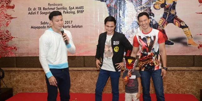 Seru! Rombongan 'SATRIA HEROES' Hospital Visit Hibur Anak-Anak