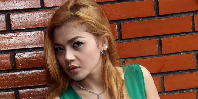 Seruni Bahar Tuntut Permintaan Maaf Annisa Bahar Seruni Bahar Tuntut Permintaan Maaf Annisa Bahar